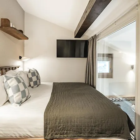 Hotel apartamentowy De L'heliopic 4*