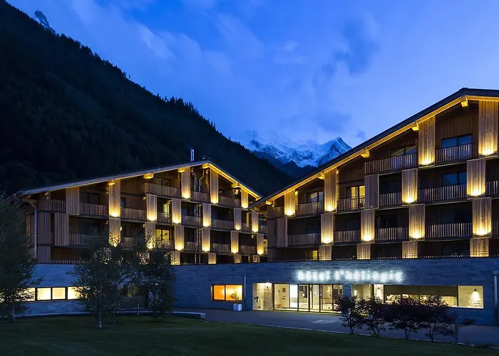 De L'heliopic מלון דירות 4*