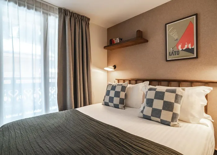 De L'heliopic מלון דירות שאמוני