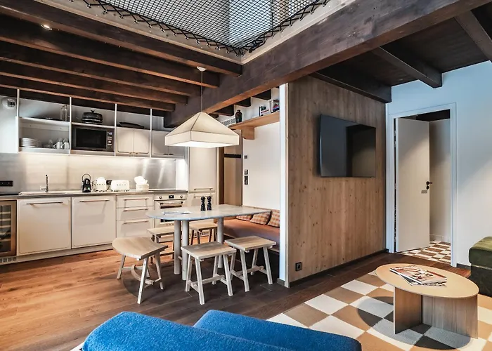 De L'heliopic מלון דירות