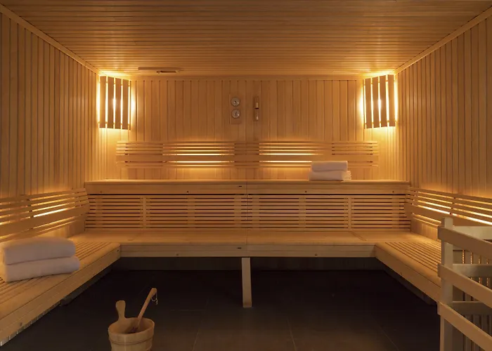 De L'heliopic מלון דירות