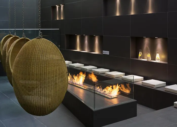 De L'heliopic מלון דירות 4*